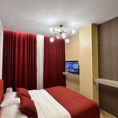 Delux Tirana