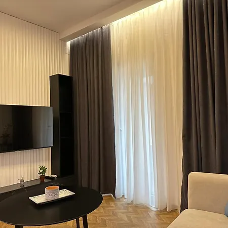 Delux Tirana